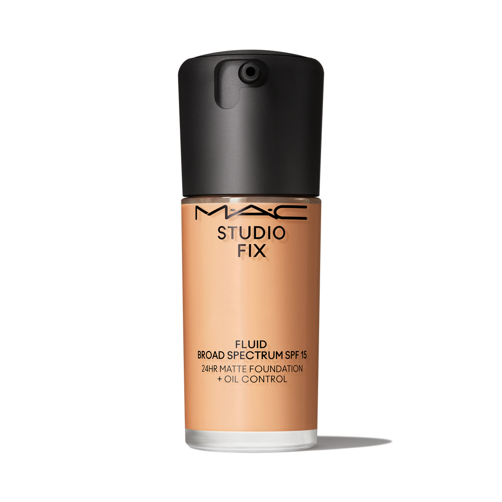Studio Fix Fluid SPF 15 24HR Matte Foundation + Oil Control | Fresh Routine Favorite